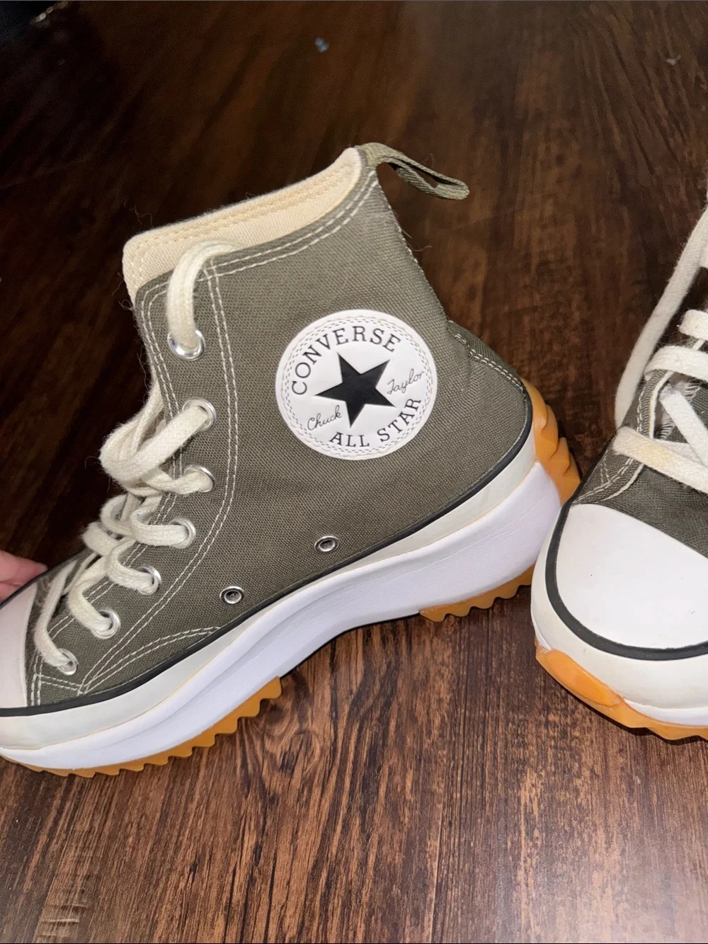 Woman’s Platform Sage Green Chuck Taylor Converse